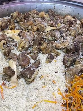 Afghan Uzbek pilaf - street food