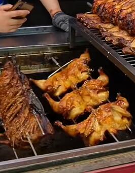 A collection of delicious snacks and food in Hangzhou University Town