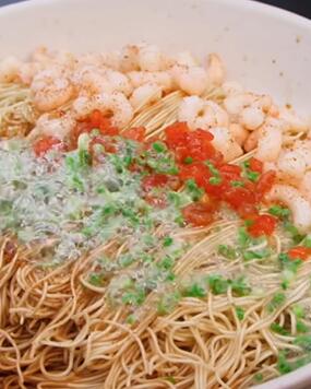 Chinese cuisine: sour, sweet, bitter, and spicy