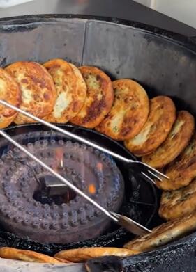 Shanghais most famous morning and night markets