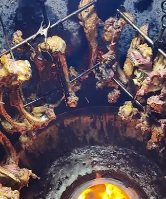 Xinjiang charcoal-grilled rack meat